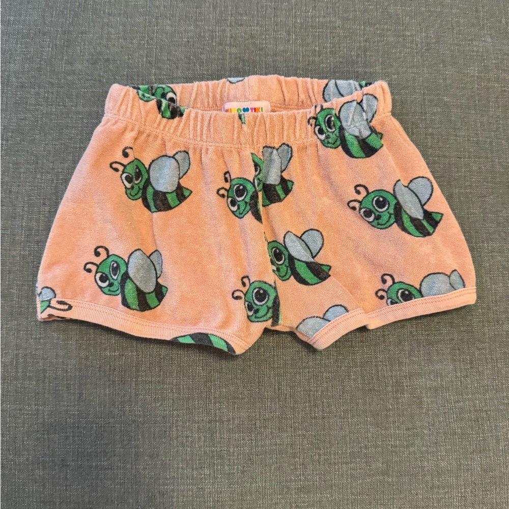 Girls shorts- Hugo❤️Tiki/ 6T/ Bees/ guc